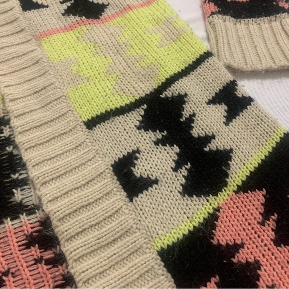 Colorful Cardigan! - Picture 4 of 5